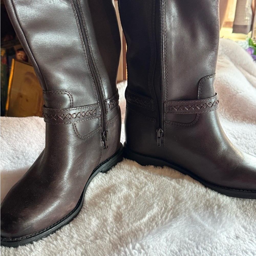 Lucky Brand Brown Leather Knee-High Boots – Size 6 | Classic Riding Style - Picture 3 of 7